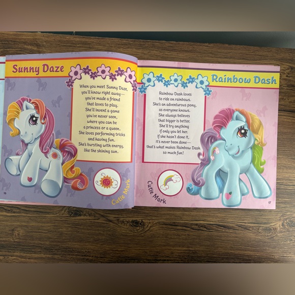 ✨ My Little Pony Storybook Collection Hardcover 2005 G3 💕🌈 - Picture 4 of 9